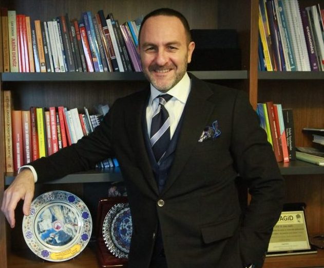 Prof. Dr. Emre Alkin 'Sadece üreterek olmaz; markalaşmak, tasarlamak gerek'